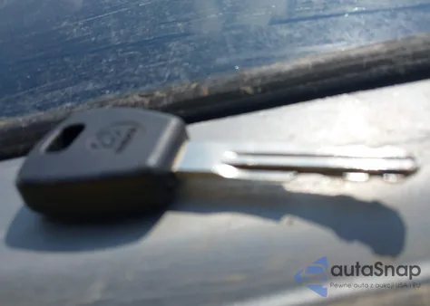 2000 Honda Accord 2.3 Ex from USA, damaged, VIN 1HGCG5657YA129045